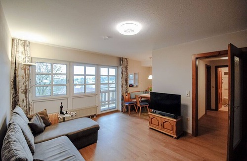 Bad Birnbach Apartamento | Bonito apartamento de 2 habitaciones con balcón para 1-2 personas.