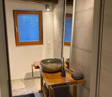 Mainz-Bingen Apartamento | Schöne Ferienwohnung Gewölbekeller Fachwerkhaus