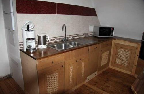 Ebersdorf Apartamento | Schöne Ferienwohnung in Ebersdorf mit Grill und Garten