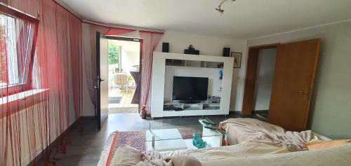 Felsberg Apartamento | Schöne Ferienwohnung mit Terrasse und Garten