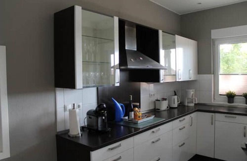 Bippen Apartamento | Schöne Ferienwohnung mit Terrasse für 4 Pers