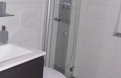 Brandenberg-Fahl Condominio | Schöne, Gemütliche und Komfortable Ferienwohnung am Waldrand , Bikers Welcome !!