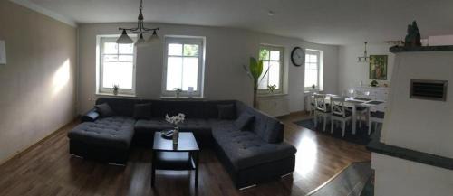 Nordliche Muhlenvorstadt Apartamento | Schöne Große Wohnung, Terrasse, Kamin, Parkplatz, 2 Schlafzimmer