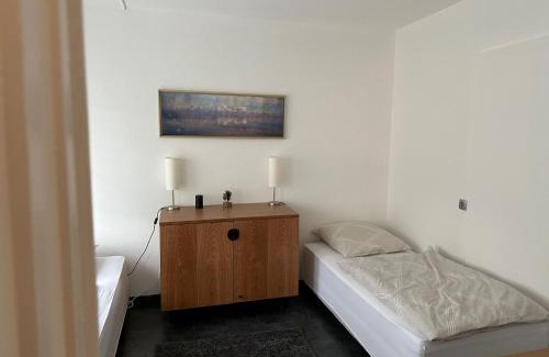 Hamm Casa | Schöne Zimmervermietung für Monteure geeignet ! Direkt am Kanal mit Gartennutzung!