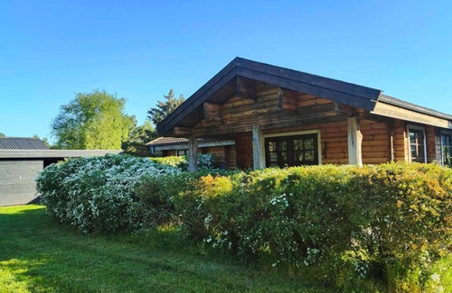 Kramnitse Casa | Schönes Ferienhaus auf Riesigem Grundstück für 5 Personen