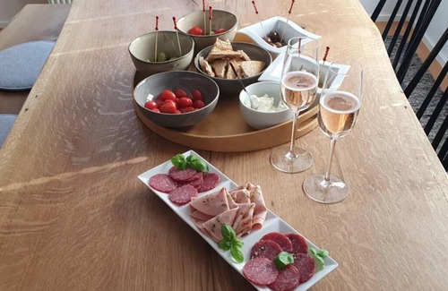 Ohningen Apartamento | Schatzkästchen treasure chest stylish living on the Bodensee