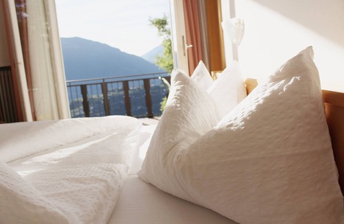 Schenna Cama Y Desayuno | Schenna Garni Eden Bed & Breakfast