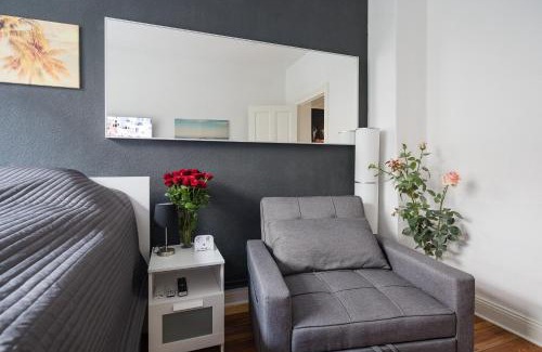 Mitte Apartamento | Schicke Altbauwohnung in Kiel Mitte 24-7 Check In