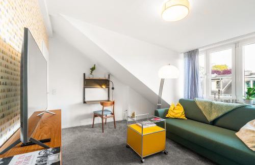 Neuehrenfeld Apartamento | Schickes Dachstudio im beliebten Köln Neu-Ehrenfeld mit Peleton-Rad