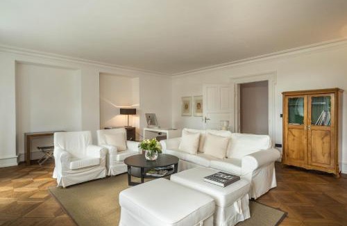 Immenstaad am Bodensee Apartamento | Schloss Kirchberg - am Park