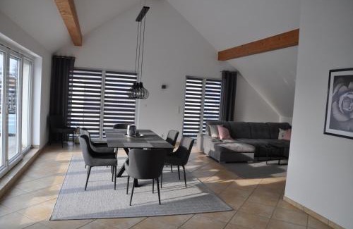 Roemerberg Apartamento | Schnurs Ferienwohnung
