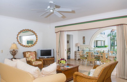 Schooner Bay Apartamento | Schooner Bay 205 in St Peter by Personal Villas - Exclusive Beachfront Apartment
