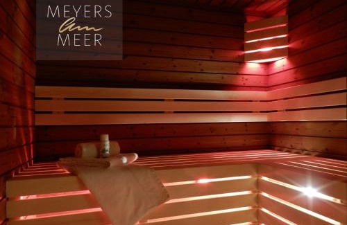 Zierow Casa | Schwarzes Holzferienhaus mit Sauna - FELDRAIN - an der Ostsee, Zierow bei Wismar, 4-6 Personen