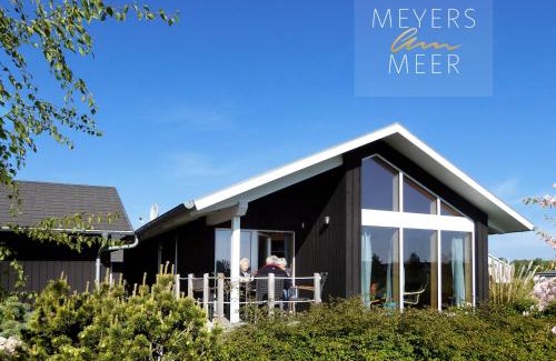 Zierow Casa | Schwarzes Holzferienhaus mit Sauna - FELDRAIN - an der Ostsee, Zierow bei Wismar, 4-6 Personen