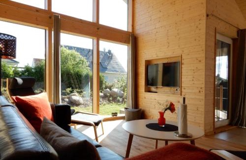 Zierow Casa | Schwarzes Holzferienhaus mit Sauna in Zierow - SONNENECK - 500m zum Ostsee-Strand, 4 - 6 Personen