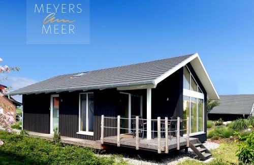 Zierow Casa | Schwarzes Holzferienhaus mit Sauna in Zierow - SONNENECK - 500m zum Ostsee-Strand, 4 - 6 Personen