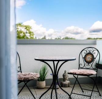 Villingen-Schwenningen Apartamento | Schwarzwald Apartment mit Balkon-Garage-Aufzug