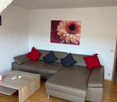 Simmozheim Apartamento | Schwarzwald-Luft 3,5 Zimmer 90qm mit Doppelgarage