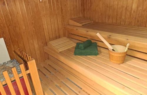 Unterkirnach Apartamento | Schwarzwald-Traum mit Pool und Sauna