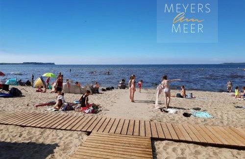 Zierow Casa | Schwedenrotes Ferienhaus "ISI" - Ostsee Strand 500 Meter - Nähe Wismar - alles inklusive