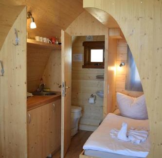 Anklam Otro | Schwimmpod an der Peene