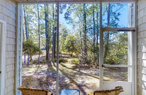 Little River Apartamento | Scotch Broom I-102