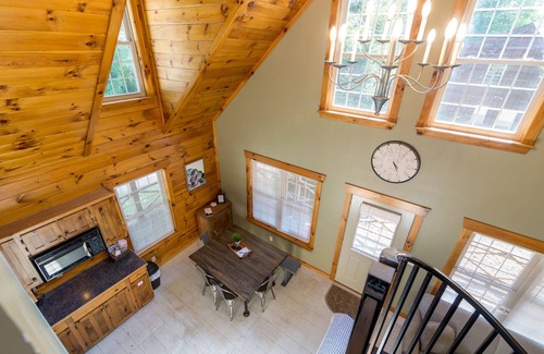 Millersburg Cabina | Scotch Pine . Trailside Lodging