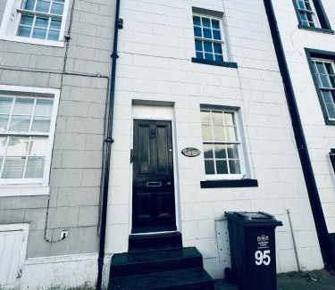 Whitehaven Casa | Scotch Terrace - 3 Bed House