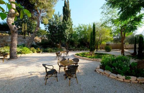 Mishkenot Sha'ananim Hotel | Scots House Hotel