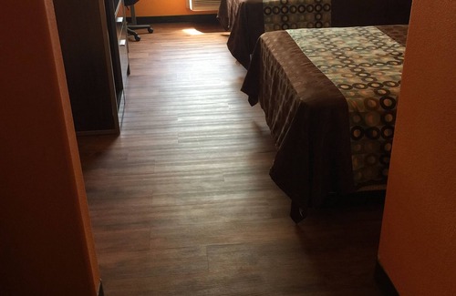 Southeast Houston Hotel | Scottish Inn & Suites - Hobby Airport