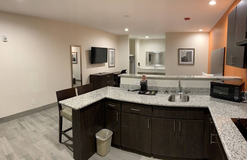 FM 1960 Hotel | Scottish Inn & Suites - IAH Airport