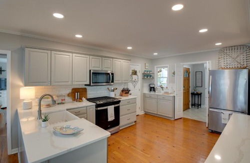 Groveoak Casa | Scottsboro Vacation Rental on Guntersville Lake!