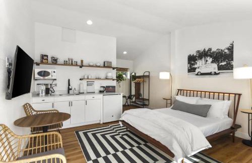 Chandler Casa | Scottsdale - 445 N Arizona Ave - 10 Units (9-18) - Combo