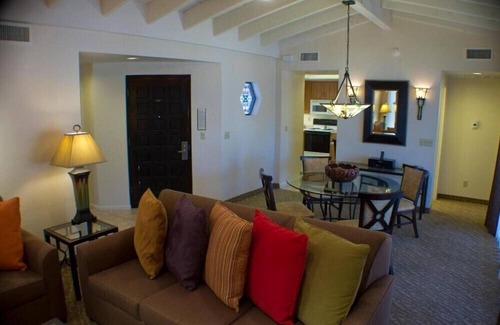 Arcadia Condominio | Scottsdale Camelback Resort Spacious 2BR Condo with Playground