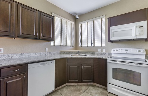 Scottsdale Links Complejo | Scottsdale Links Resort - 3 BEDROOM 1 KING 2 QUEEN SUITE HEARING ACCESSIBLE