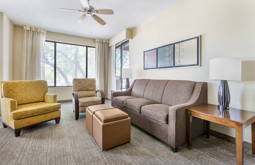 Scottsdale Links Complejo | Scottsdale Links Resort - 3 BEDROOM 1 KING 2 QUEEN SUITE WITH ROLL-IN SHOWER