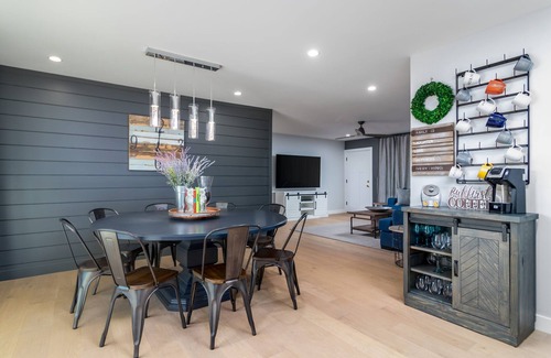 Cox Heights Casa | Modern Remodel Near Old Town, Game Room, New Heated Pool and Spa