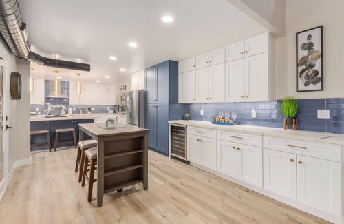 Central Scottsdale Casa | Scottsdale Retreat w/Pool, Games & Putting Green!