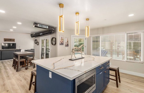 Central Scottsdale Casa | Scottsdale Retreat w/Pool, Games & Putting Green!