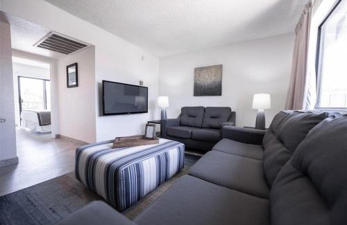South Scottsdale Apartamento | Scottsdale's premium short term getaway, Fully furnished 1 bedroom homes, FREE Golf, cable, utilities, Wi-Fi, parking, pool, and bike trails- Unit 112 apts