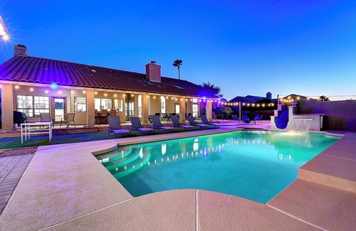 Paradise Valley Village Villa | NEW ScottsdaleStays 6BR Golf Estate – Pool, Slide, Cabana, Pickleball & More!
