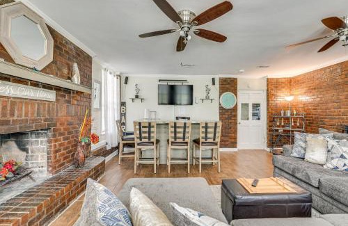 Charleston Casa | Screened Porch and Grill Spacious Charleston Home!