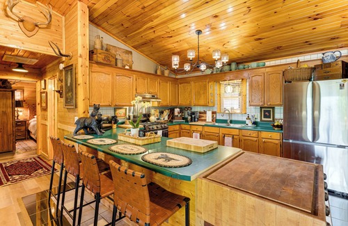 Marble Cabina | Screened Porch, Deck + Mtn Views: Andrews Retreat!