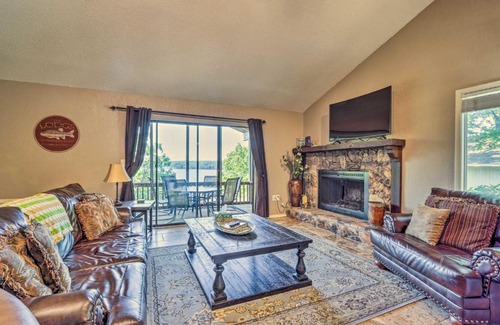 Osage Beach Casa | Screened Porch, Resort Perks Osage Beach Cabin!