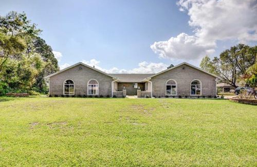 Deltona Lakes Casa | Screened Porch Waterfront Home in Deltona!