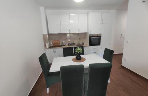 Dobra Voda Apartamento | SD LUX APARTMENTS