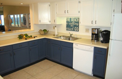 Fort Walton Beach Condominio | SD708: RECIENTEMENTE REMODELADO - Amplio, piso superior, condominio frente a la playa, balco de 30 '