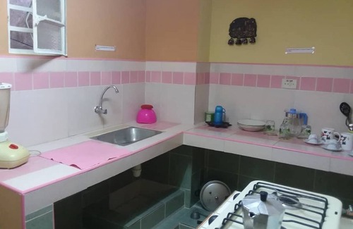 Centro Havana Hotel | Señores Amada y Pupi