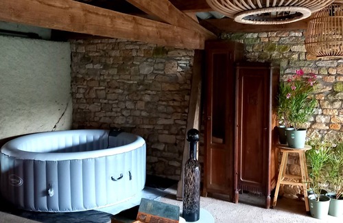 Vaylats Casa | Se Réunir Dans le Lot, Maison en Pierre, Piscine