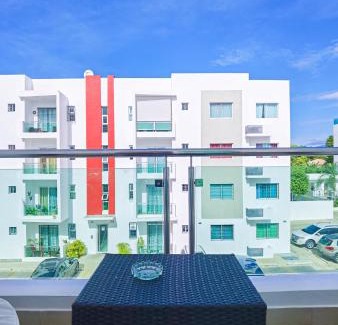 Santiago de los Caballeros Apartamento | Se renta apartamento amueblado , ubicados en Santiago , 3 habitaciones , 2 bańos , 2 parqueo , área de juego y Piscina.